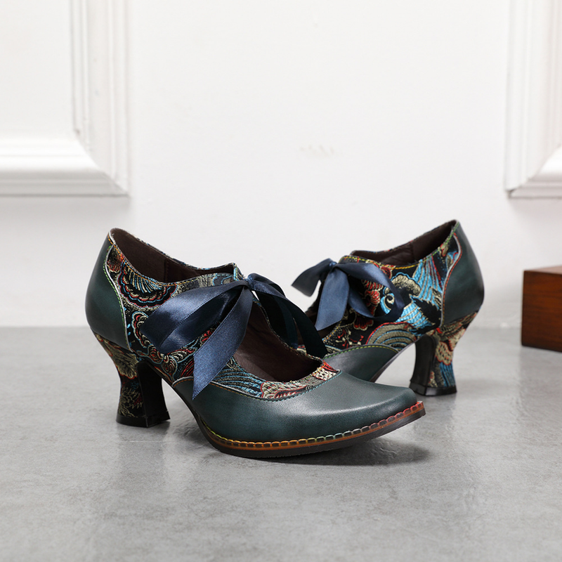 2 Kinds Cowhide Flower Blue Ethnic Style Ribbon Lace Women's Shoes - AwwwCos